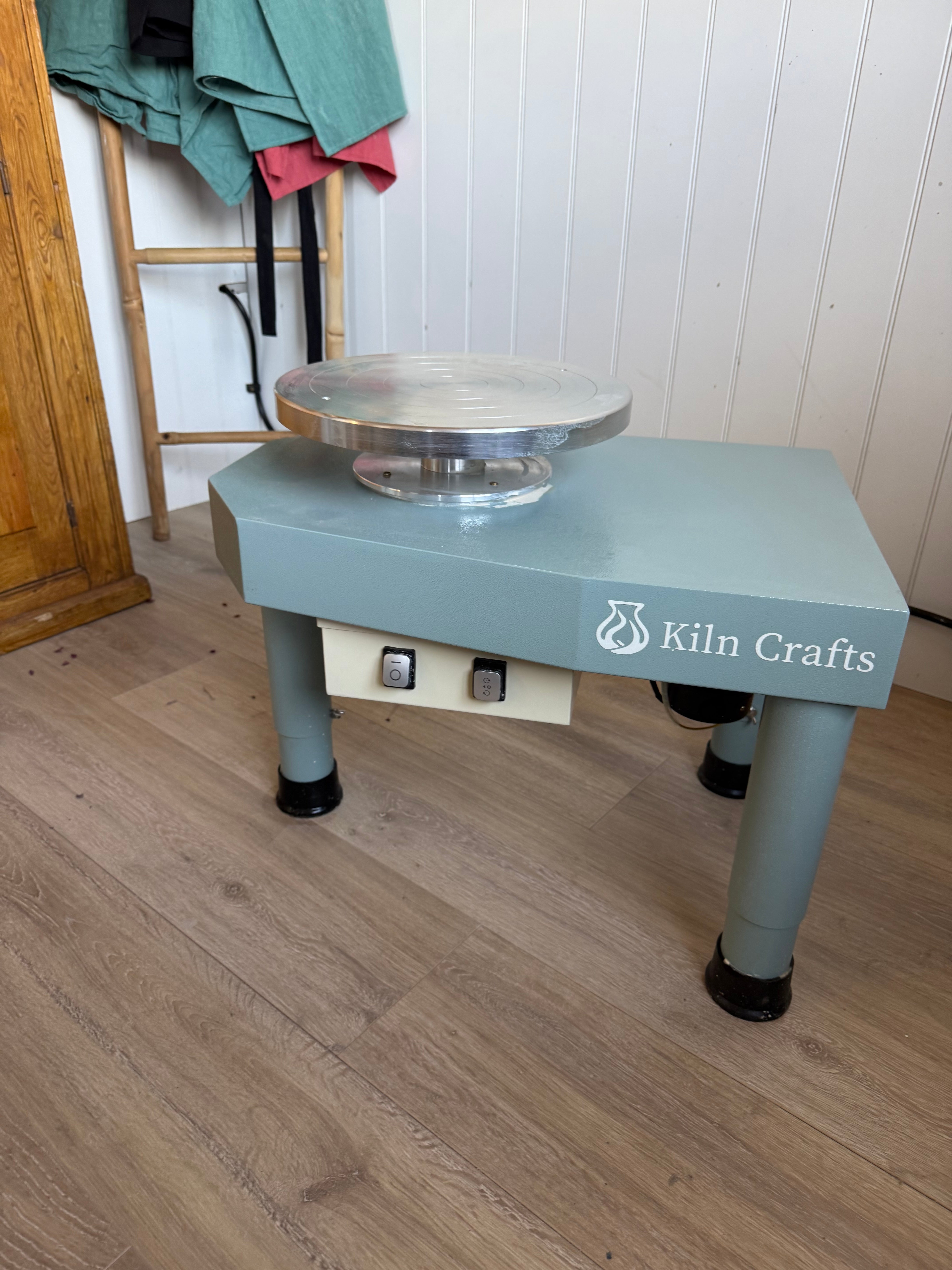 Refurbished Daisy Pottery Wheel with data plate - Kiln Crafts